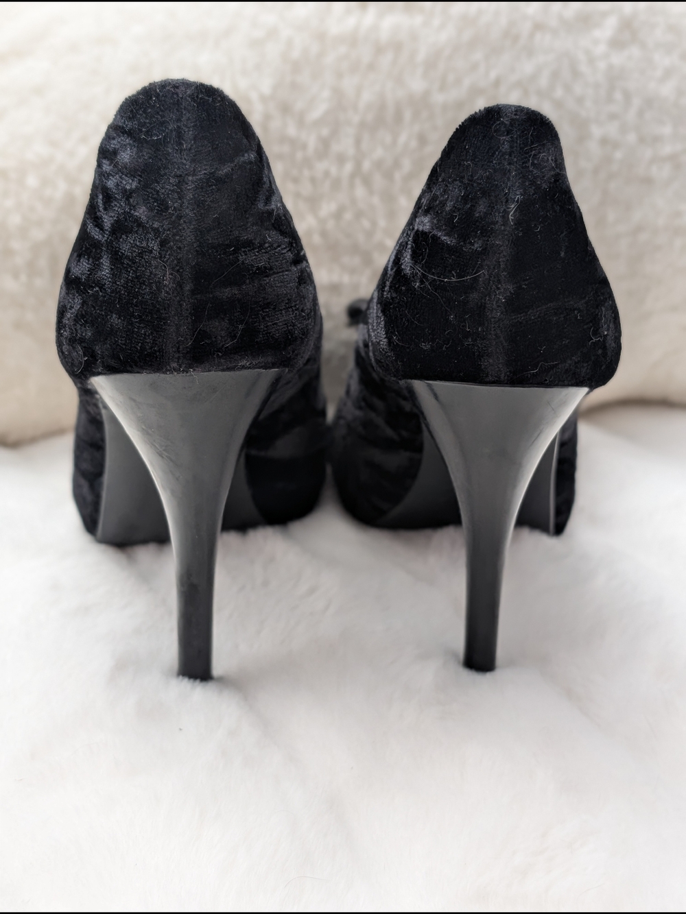 EUC Lulu Townsend Black Crushed Velvet Peep-Toe Heels with Bow Sz 8 - Picture 5 of 12
